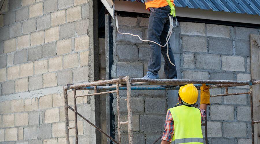 Expert Emergency Roof Repairs services in Cowley, WY